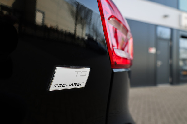 Volvo XC40 1.5 T5 Recharge R-Design | PANO | H&K | MEMORY | 360 | DODE HOEK | KEYLESS | ELEK TREKHAAK |