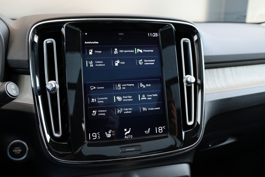 Volvo XC40 1.5 T5 Recharge R-Design | PANO | H&K | MEMORY | 360 | DODE HOEK | KEYLESS | ELEK TREKHAAK |