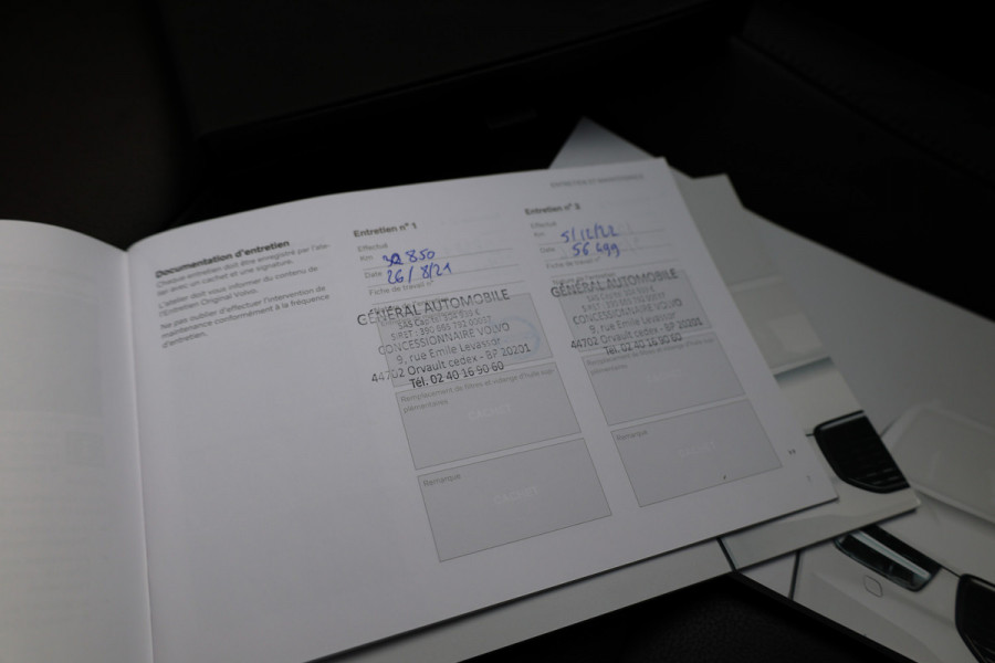 Volvo XC40 1.5 T5 Recharge R-Design | PANO | H&K | MEMORY | 360 | DODE HOEK | KEYLESS | ELEK TREKHAAK |