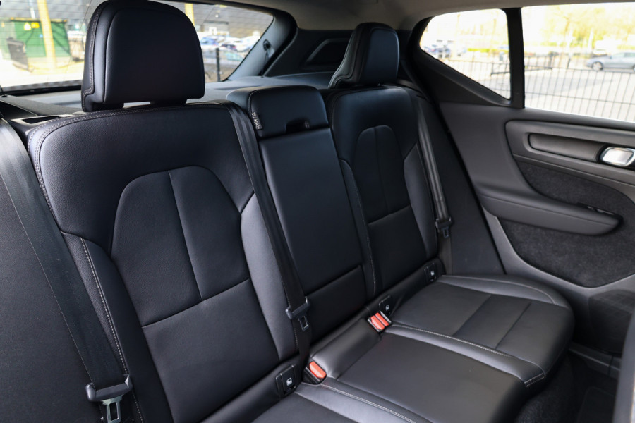 Volvo XC40 1.5 T5 Recharge R-Design | PANO | H&K | MEMORY | 360 | DODE HOEK | KEYLESS | ELEK TREKHAAK |