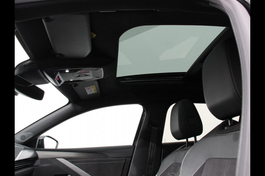 Opel Astra Sports Tourer 1.2 Turbo 130pk Automaat Ultimate Panoramadak Navigatie Apple Carplay/Android Auto 360 Camera Parkeersensoren Adaptive Cruise Control Full LED Stoel-en stuurverwarming Virtual Cockpit Climate Control Lichtmetalen velgen