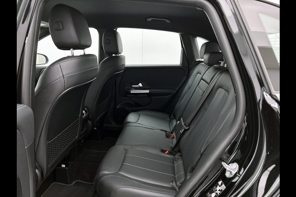 Mercedes-Benz B-Klasse 250 e Plug-In Hybride Trekhaak | Parkeerpakket met achteruitrijcamera | Ledkoplampen | Easy Pack Achterklep | Stoelverwarming. Inclusief 24 maanden MB Certified garantie voor Europa.