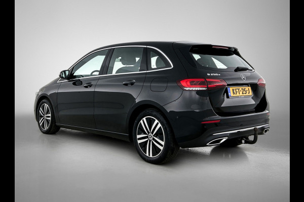 Mercedes-Benz B-Klasse 250 e Plug-In Hybride Trekhaak | Parkeerpakket met achteruitrijcamera | Ledkoplampen | Easy Pack Achterklep | Stoelverwarming. Inclusief 24 maanden MB Certified garantie voor Europa.