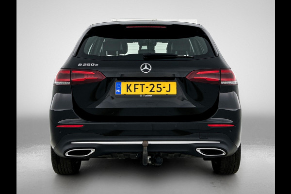 Mercedes-Benz B-Klasse 250 e Plug-In Hybride Trekhaak | Parkeerpakket met achteruitrijcamera | Ledkoplampen | Easy Pack Achterklep | Stoelverwarming. Inclusief 24 maanden MB Certified garantie voor Europa.