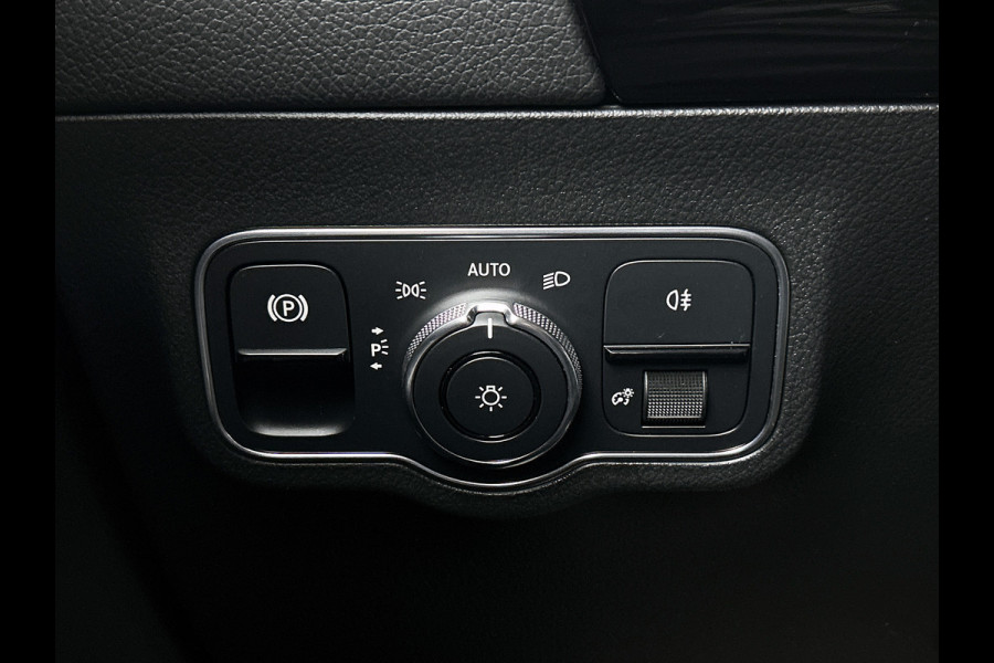 Mercedes-Benz B-Klasse 250 e Plug-In Hybride Trekhaak | Parkeerpakket met achteruitrijcamera | Ledkoplampen | Easy Pack Achterklep | Stoelverwarming. Inclusief 24 maanden MB Certified garantie voor Europa.