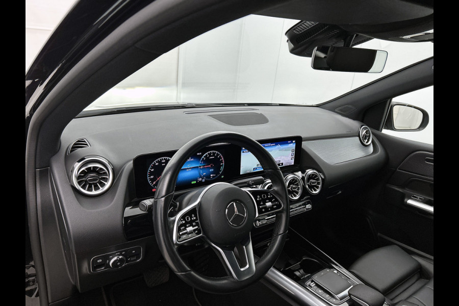 Mercedes-Benz B-Klasse 250 e Plug-In Hybride Trekhaak | Parkeerpakket met achteruitrijcamera | Ledkoplampen | Easy Pack Achterklep | Stoelverwarming. Inclusief 24 maanden MB Certified garantie voor Europa.