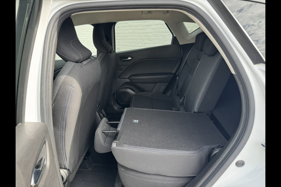 Renault Captur 1.3 TCe 140 Automaat Navigatie Carplay Cruise Verwarmde stoelen Pdc All season