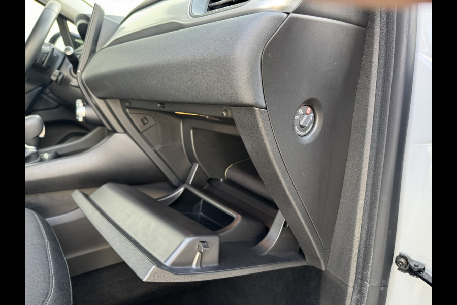 Renault Captur 1.3 TCe 140 Automaat Navigatie Carplay Cruise Verwarmde stoelen Pdc All season