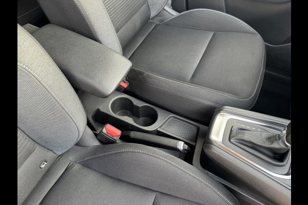 Renault Captur 1.3 TCe 140 Automaat Navigatie Carplay Cruise Verwarmde stoelen Pdc All season