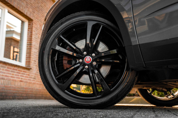 Jaguar E-Pace 2.0 P250 AWD HSE 250 PK Trekhaak Meridian Keyless Camera Leder Memory 21''