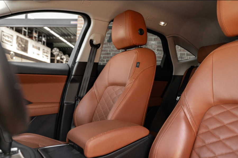 Jaguar E-Pace 2.0 P250 AWD HSE 250 PK Trekhaak Meridian Keyless Camera Leder Memory 21''