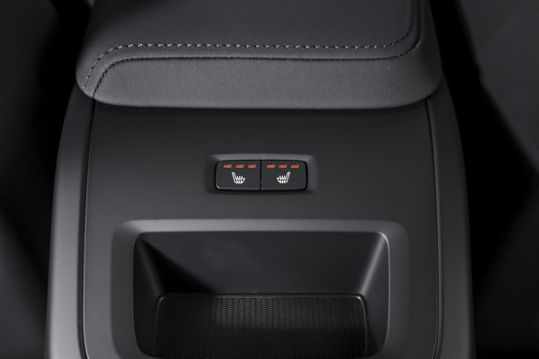 Volvo XC60 2.0 T8 Plug-in-hybrid AWD Polestar Engineered - Facelift MY26 | S/K-Panodak | Dig.Cockpit | Adapt.Cruise | Harman/Kardon | Stoel+-Stuurverw. | Elek. stoelen | 360 Camera | NAV + App.Connect + NAV | ECC | LM 21" | 9211