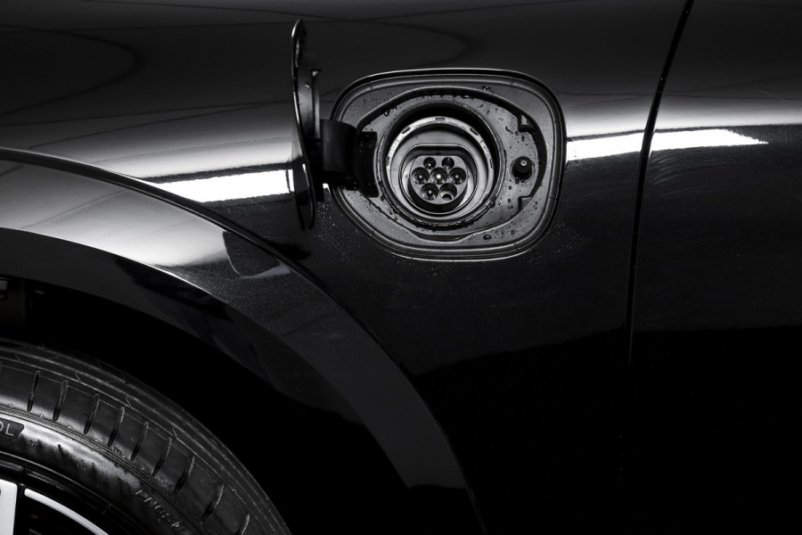 Volvo XC60 2.0 T8 Plug-in-hybrid AWD Polestar Engineered - Facelift MY26 | Elek. trekhaak | S/K-Panodak | Dig.Cockpit | Adapt.Cruise | Harman/Kardon | Stoel+-Stuurverw. | Elek. stoelen | 360 Camera | NAV + App.Connect + NAV | ECC | LM 21" | 9218