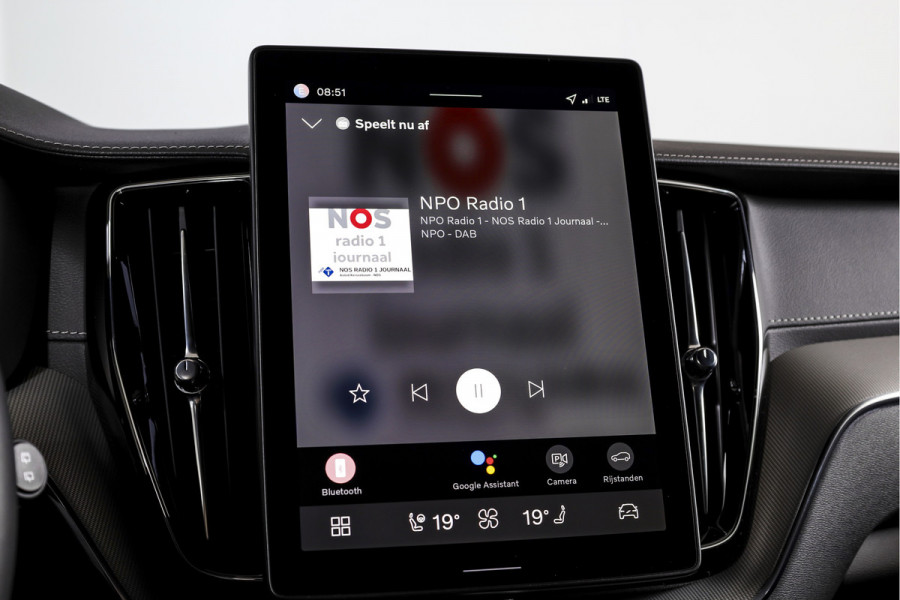 Volvo XC60 2.0 T8 Plug-in hybrid AWD Ultra Black Edition - Facelift MY26 | Luchtvering | Harmon Kardon | S/K Panodak | Dig.Cockpit | Adapt.Cruise | Stoel-+Stuurverw. | 360 Camera | NAV+App.Connect | Auto.Airco | LM 21" | 5090