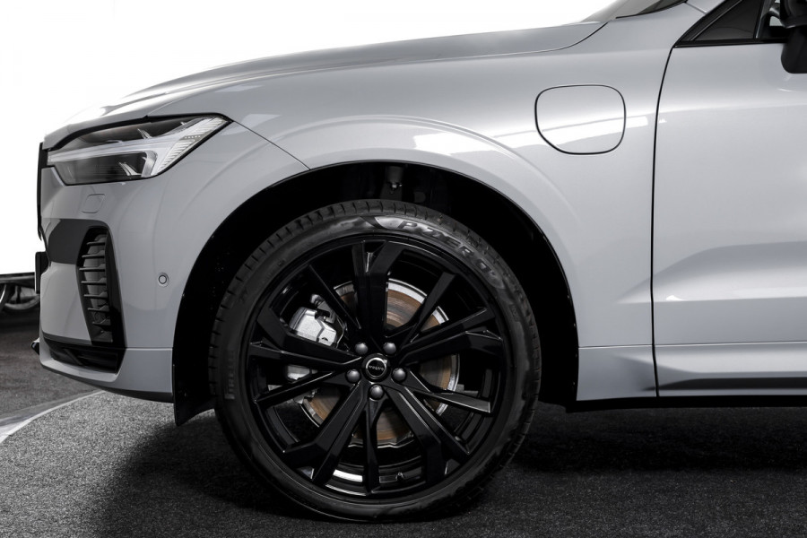 Volvo XC60 2.0 T8 Plug-in hybrid AWD Ultra Black Edition - Facelift MY26 | Luchtvering | Harmon Kardon | S/K Panodak | Dig.Cockpit | Adapt.Cruise | Stoel-+Stuurverw. | 360 Camera | NAV+App.Connect | Auto.Airco | LM 21" | 5090