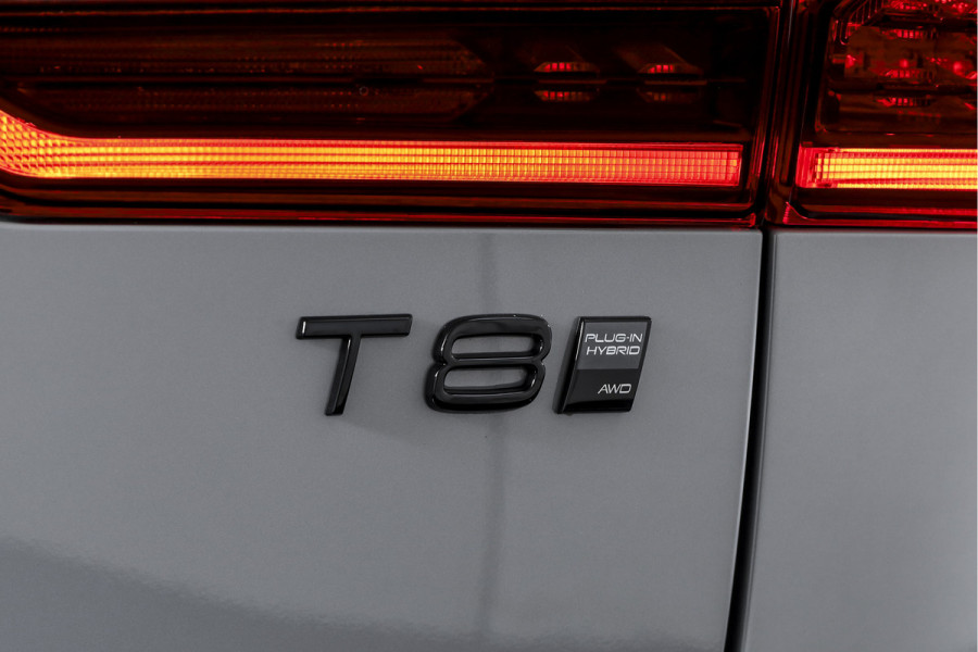 Volvo XC60 2.0 T8 Plug-in hybrid AWD Ultra Black Edition - Facelift MY26 | Luchtvering | Harmon Kardon | S/K Panodak | Dig.Cockpit | Adapt.Cruise | Stoel-+Stuurverw. | 360 Camera | NAV+App.Connect | Auto.Airco | LM 21" | 5090