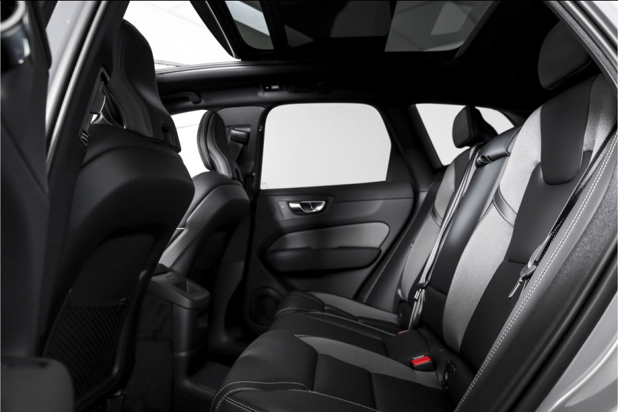 Volvo XC60 2.0 T8 Plug-in hybrid AWD Ultra Black Edition - Facelift MY26 | Luchtvering | Harmon Kardon | S/K Panodak | Dig.Cockpit | Adapt.Cruise | Stoel-+Stuurverw. | 360 Camera | NAV+App.Connect | Auto.Airco | LM 21" | 5090