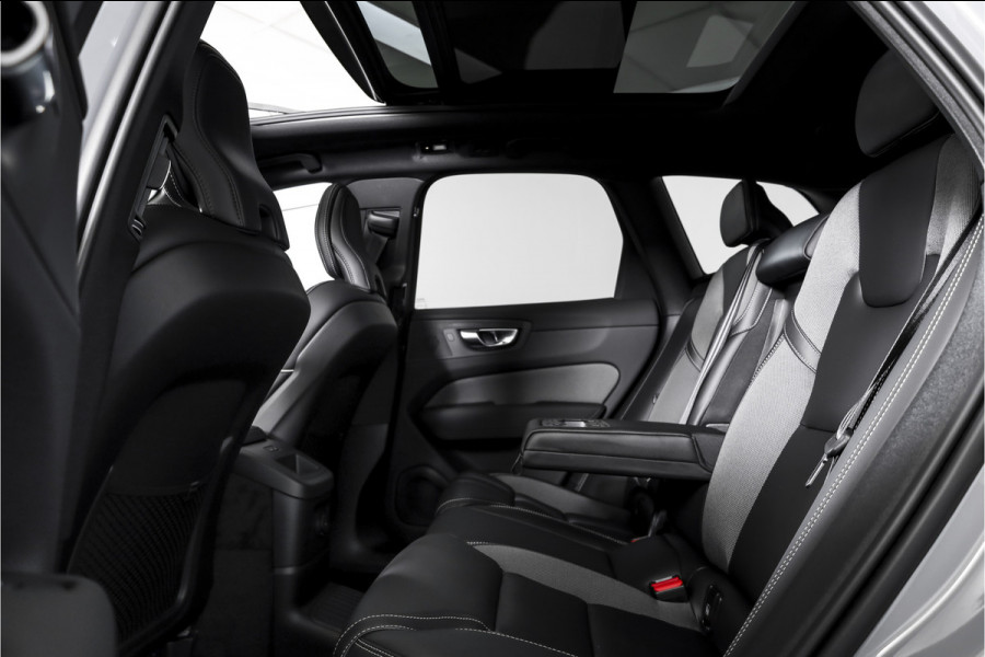 Volvo XC60 2.0 T8 Plug-in hybrid AWD Ultra Black Edition - Facelift MY26 | Luchtvering | Harmon Kardon | S/K Panodak | Dig.Cockpit | Adapt.Cruise | Stoel-+Stuurverw. | 360 Camera | NAV+App.Connect | Auto.Airco | LM 21" | 5090