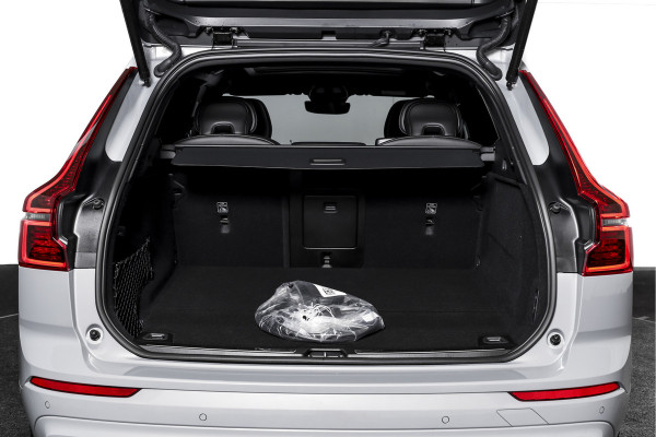Volvo XC60 2.0 T8 Plug-in hybrid AWD Ultra Black Edition - Facelift MY26 | Luchtvering | Harmon Kardon | S/K Panodak | Dig.Cockpit | Adapt.Cruise | Stoel-+Stuurverw. | 360 Camera | NAV+App.Connect | Auto.Airco | LM 21" | 5090