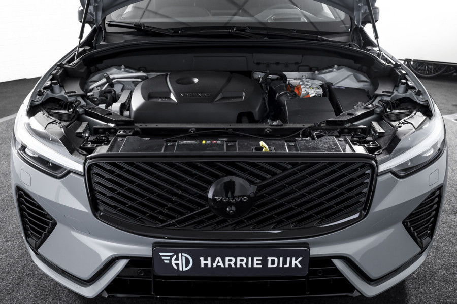 Volvo XC60 2.0 T8 Plug-in hybrid AWD Ultra Black Edition - Facelift MY26 | Luchtvering | Harmon Kardon | S/K Panodak | Dig.Cockpit | Adapt.Cruise | Stoel-+Stuurverw. | 360 Camera | NAV+App.Connect | Auto.Airco | LM 21" | 5090