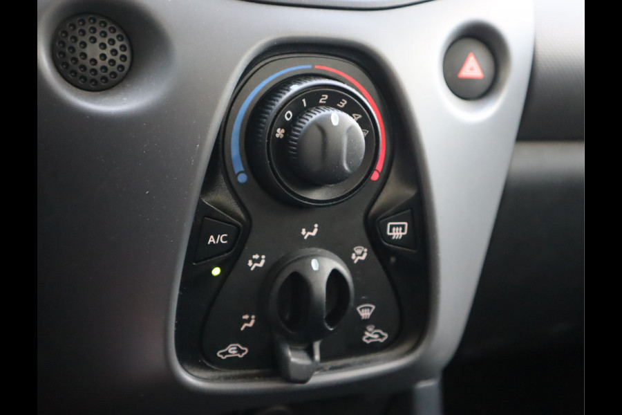 Peugeot 108 1.0 e-VTi Active Airco / Elekramen / Bluetooth / Stuurbekr / All-season banden / Voldoende Apk