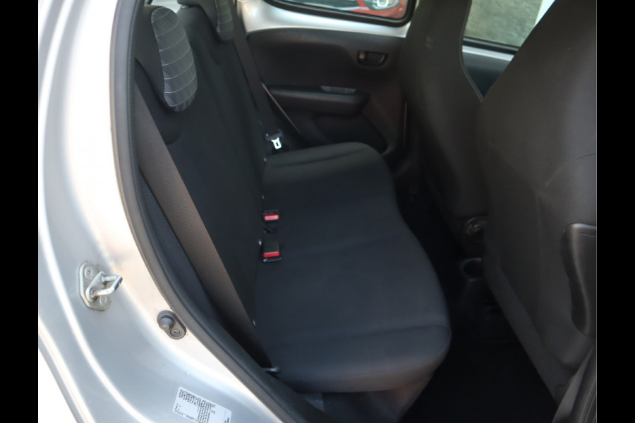 Peugeot 108 1.0 e-VTi Active Airco / Elekramen / Bluetooth / Stuurbekr / All-season banden / Voldoende Apk
