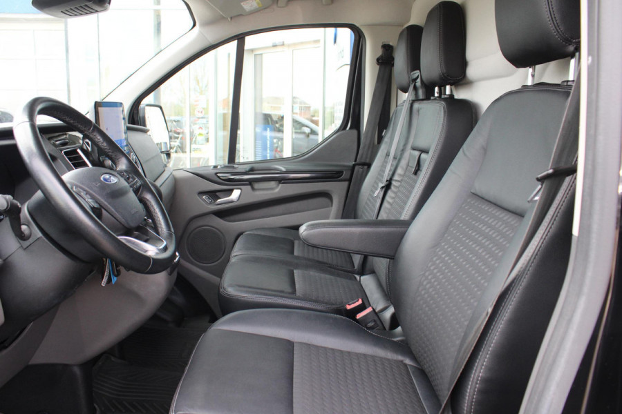 Ford Transit Custom 320 2.0 TDCI L2H1 Sport | Dealeronderhouden | Automaat | Stoelverwarming | Camera | Airco | Navigatie | BLIS | Parkeersensoren |