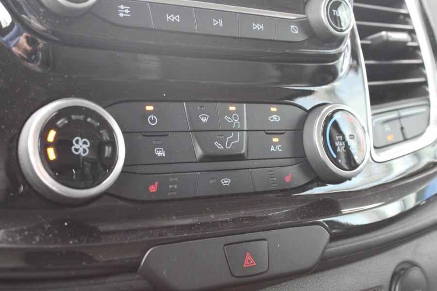 Ford Transit Custom 320 2.0 TDCI L2H1 Sport | Dealeronderhouden | Automaat | Stoelverwarming | Camera | Airco | Navigatie | BLIS | Parkeersensoren |