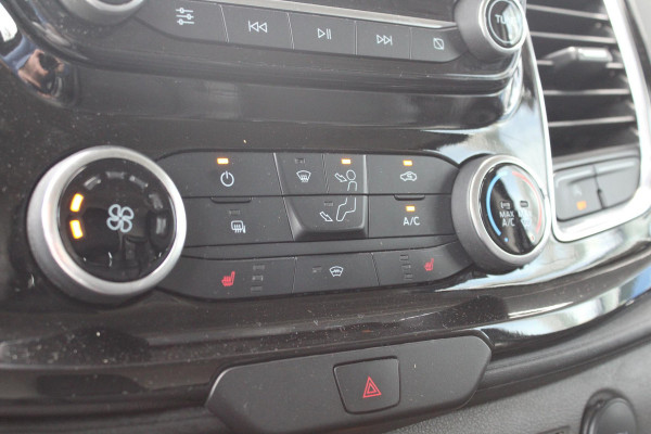 Ford Transit Custom 320 2.0 TDCI L2H1 Sport | Dealeronderhouden | Automaat | Stoelverwarming | Camera | Airco | Navigatie | BLIS | Parkeersensoren |