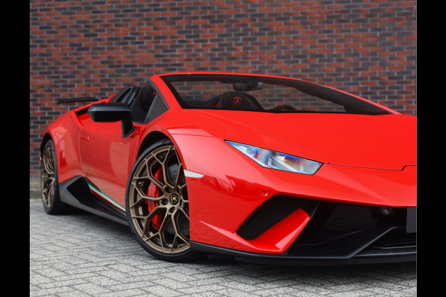 Lamborghini Huracan 5.2 V10 Performante Spyder | Misano Red - Sensonum