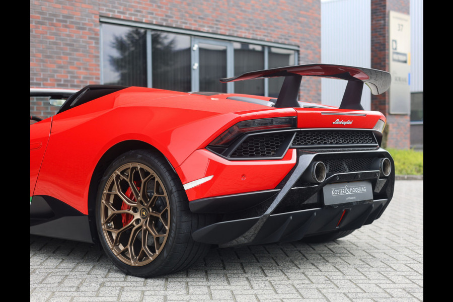 Lamborghini Huracan 5.2 V10 Performante Spyder | Misano Red - Sensonum