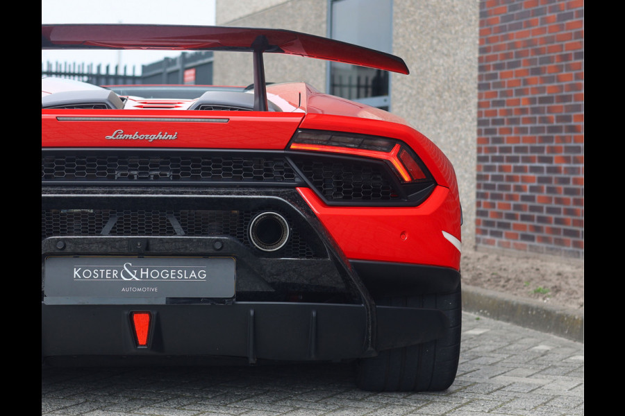 Lamborghini Huracan 5.2 V10 Performante Spyder | Misano Red - Sensonum