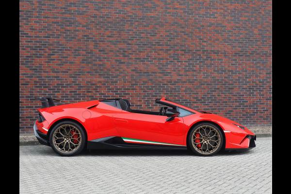 Lamborghini Huracan 5.2 V10 Performante Spyder | Misano Red - Sensonum