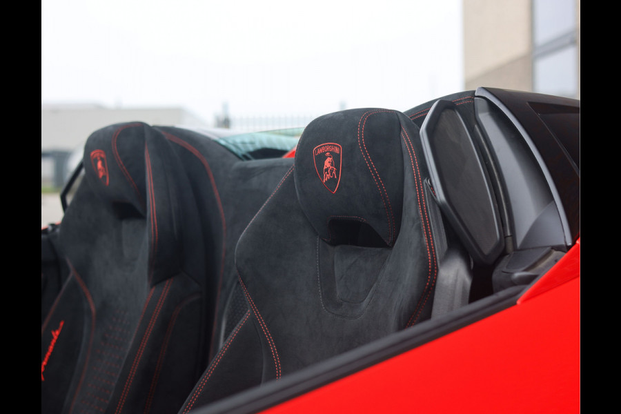 Lamborghini Huracan 5.2 V10 Performante Spyder | Misano Red - Sensonum