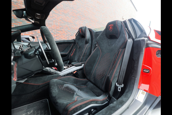 Lamborghini Huracan 5.2 V10 Performante Spyder | Misano Red - Sensonum