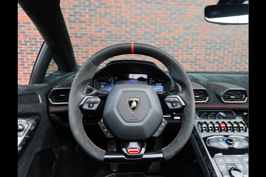 Lamborghini Huracan 5.2 V10 Performante Spyder | Misano Red - Sensonum