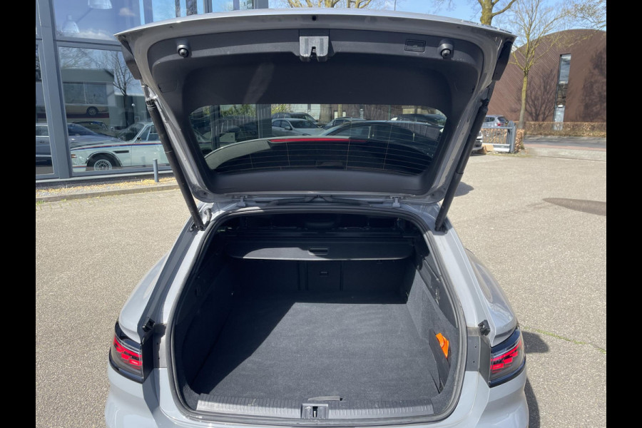 Volkswagen Arteon Shooting Brake 1.4 TSI eHybrid R-Line BINNEN + BUITEN PANO| NAPPALEDER SPORTSTOELEN| ELEK. STOEL MET MEMORY| ELEK. ACHTERKLEP| ACHTERBANK VERWARMD| CAMERA| STOELVERWARMING| CARPLAY| DODE HOEK SENSOR