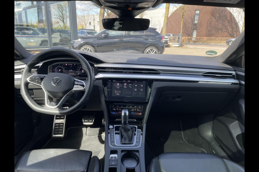 Volkswagen Arteon Shooting Brake 1.4 TSI eHybrid R-Line BINNEN + BUITEN PANO| NAPPALEDER SPORTSTOELEN| ELEK. STOEL MET MEMORY| ELEK. ACHTERKLEP| ACHTERBANK VERWARMD| CAMERA| STOELVERWARMING| CARPLAY| DODE HOEK SENSOR