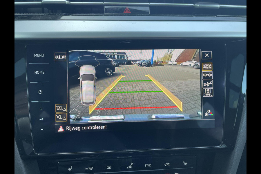 Volkswagen Arteon Shooting Brake 1.4 TSI eHybrid R-Line BINNEN + BUITEN PANO| NAPPALEDER SPORTSTOELEN| ELEK. STOEL MET MEMORY| ELEK. ACHTERKLEP| ACHTERBANK VERWARMD| CAMERA| STOELVERWARMING| CARPLAY| DODE HOEK SENSOR