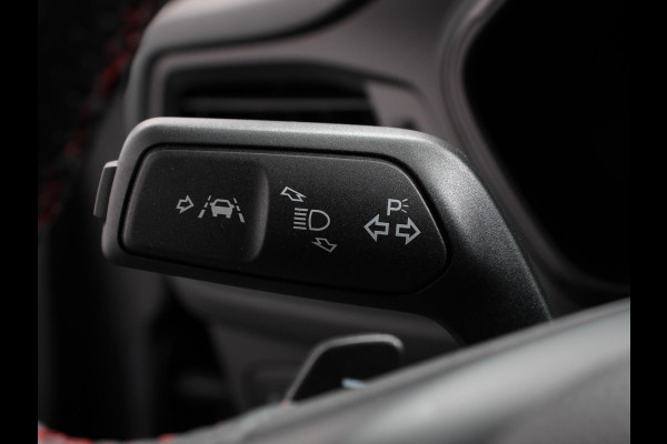 Ford FOCUS Wagon 1.0 136pk Hybrid Automaat ST Line X | Winterpack | Driver Assist | Full Led | Camera | Achter | PDC V+A | Adaptive Cruise Control | Verkeersbord herkenning | Navigatie | Apple Carplay/Android Auto