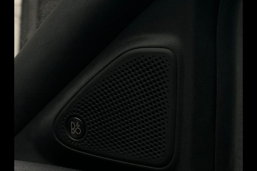 Ford Puma 1.0 ST-Line X Vignale, Automaat, Pano, Virtual Cockpit, Trekhaak, Camera, Leder, NAP