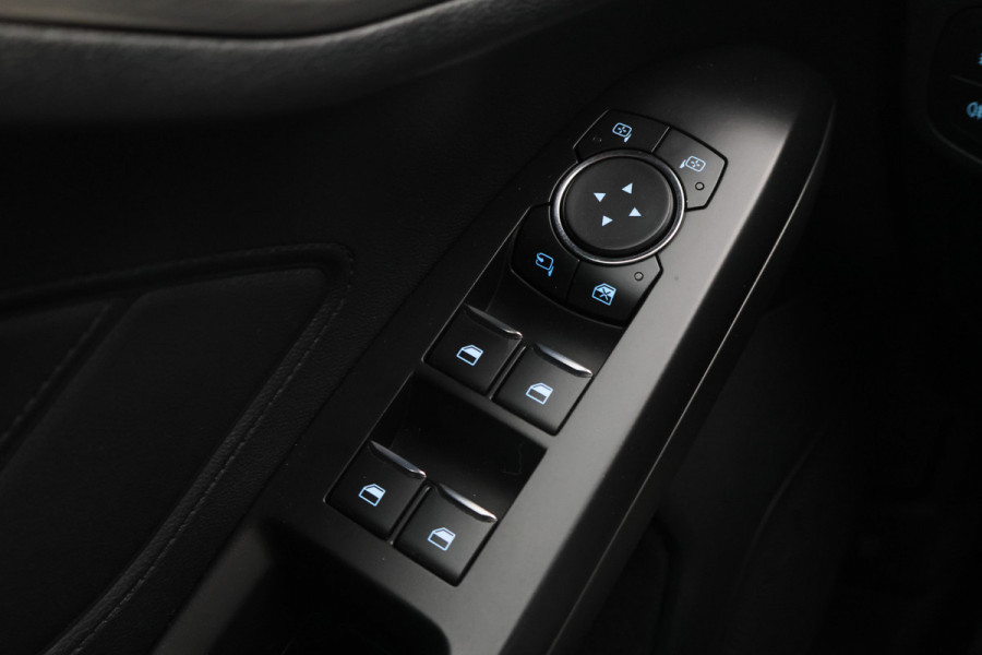 Ford FOCUS Wagon 1.0 EcoBoost Titanium Business Climate, Winterpakket, Apple Carplay, Cruise, PDC, Sportstoelen, 16''