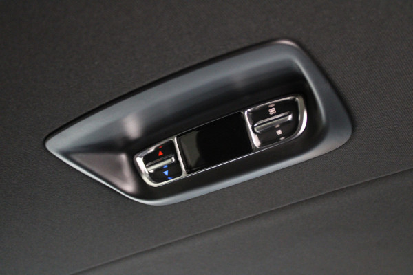 Mercedes-Benz Eqv 300 L2 90kWh 7 Zits - 2x Schuif - 360 Camera - Multibeam - ACC - Stoelverwarming - Elektrische Deuren - Rijklaar