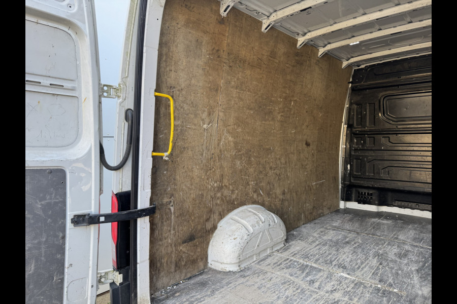 Volkswagen Crafter 2.0 TDI 140 PK Imperiaal Glasresteel Glastransporter L3H3 Camera Carplay Airco Cruise control Glaszetter