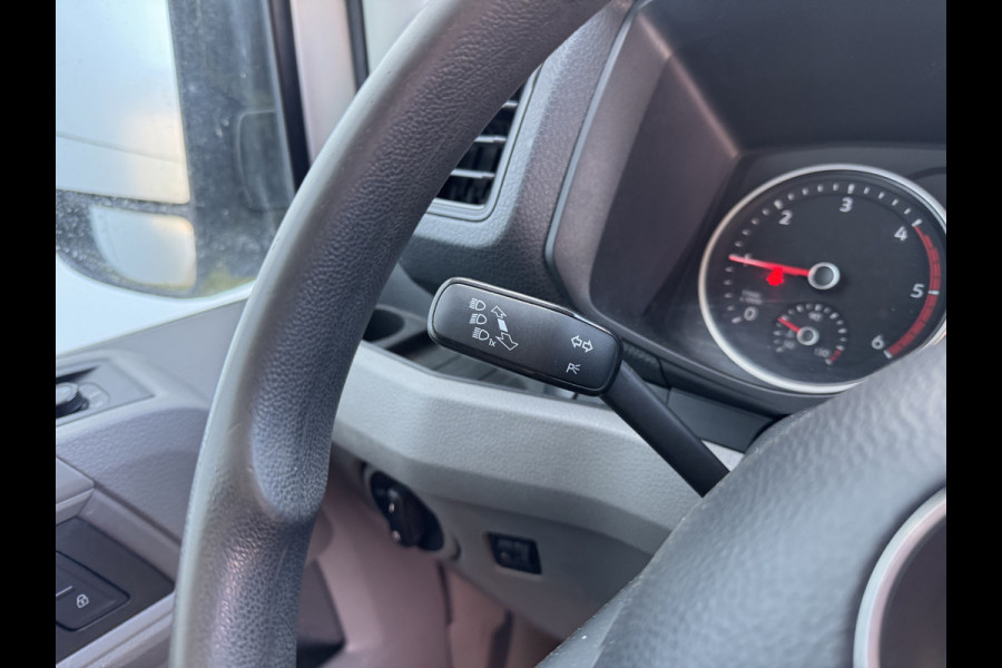 Volkswagen Crafter 2.0 TDI 140 PK Imperiaal Glasresteel Glastransporter L3H3 Camera Carplay Airco Cruise control Glaszetter
