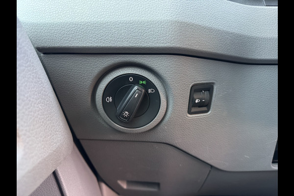 Volkswagen Crafter 2.0 TDI 140 PK Imperiaal Glasresteel Glastransporter L3H3 Camera Carplay Airco Cruise control Glaszetter