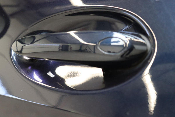 BMW X5 xDrive45e High Executive M Sport Pakket Automaat / Live Cockpit Professional / Head-Up Display / Driving Assistant Professional / Warmtecomfortpakket / Stoelventilatie / Luchtvering / 22 Inch / Panoramadak / M Sportremsysteem / Adaptieve LED-koplamp / Comfortstoelen / Shadow Line