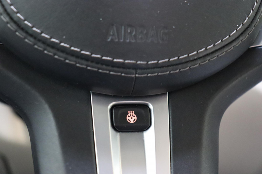 BMW X5 xDrive45e High Executive M Sport Pakket Automaat / Live Cockpit Professional / Head-Up Display / Driving Assistant Professional / Warmtecomfortpakket / Stoelventilatie / Luchtvering / 22 Inch / Panoramadak / M Sportremsysteem / Adaptieve LED-koplamp / Comfortstoelen / Shadow Line