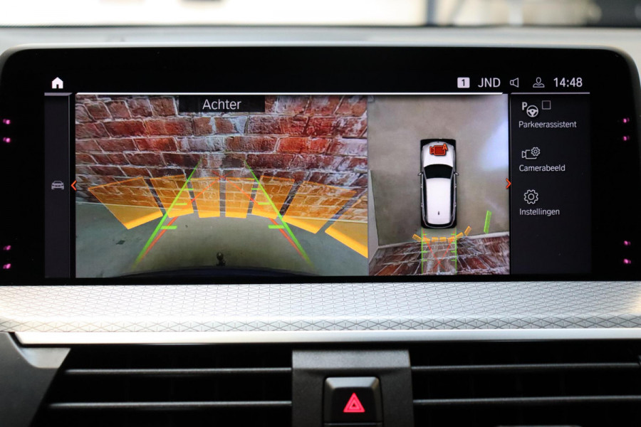 BMW X3 xDrive20i High Executive M Sport Pakket Automaat / Live Cockpit Professional / Driving Assistant Plus / Trekhaak / Adaptieve LED-koplamp / Leder / Hifi / 20 Inch / Stoelverwarming / Achteruitrijcamera / Extra Getint Glas / Shadow Line / DAB / Geluidsisolerende Ruiten