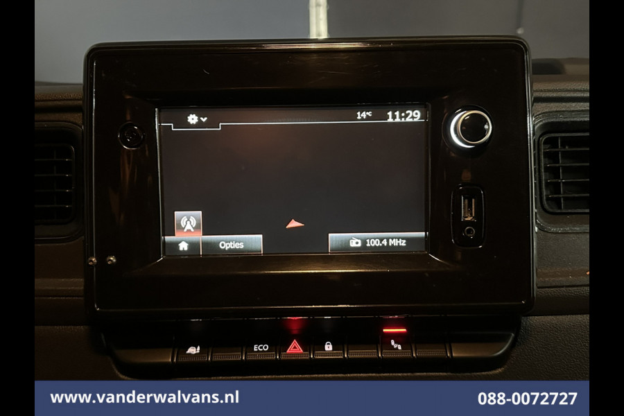 Renault Master 2.3 dCi 136pk L3H2 Euro6 Airco | Camera | Navigatie | LED | Cruisecontrol | 2500kg Trekhaak Parkeersensoren